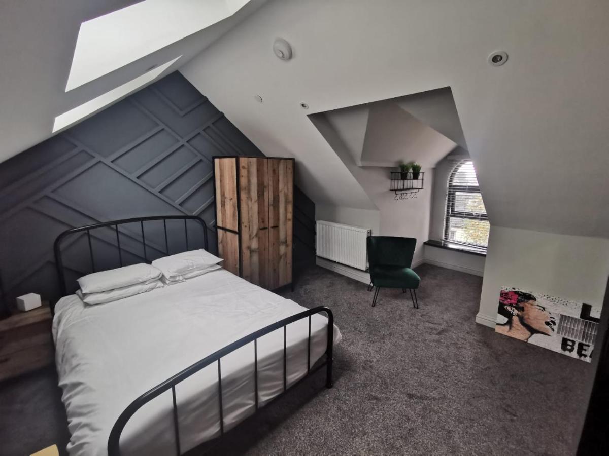 Mansel House - By Tifa Stays * Swansea