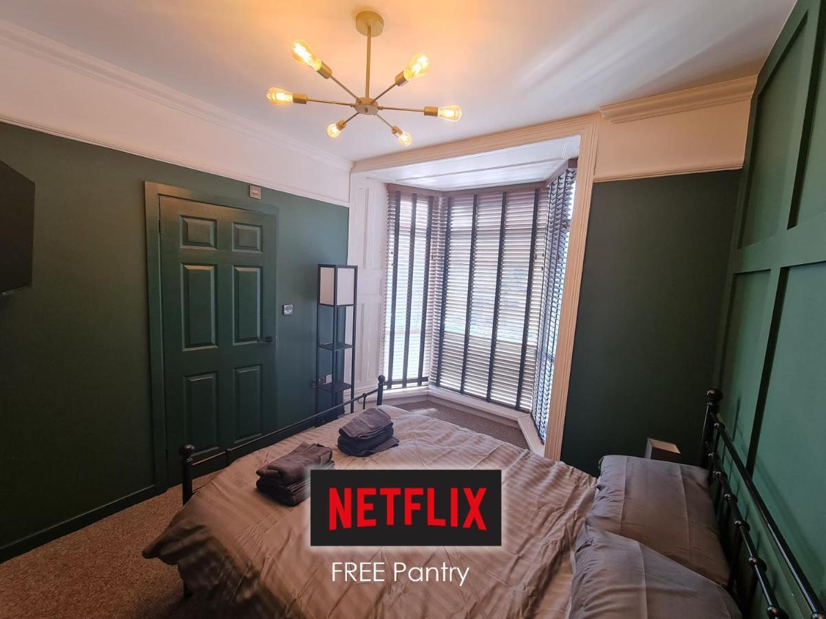 Mansel House - By Tifa Stays *